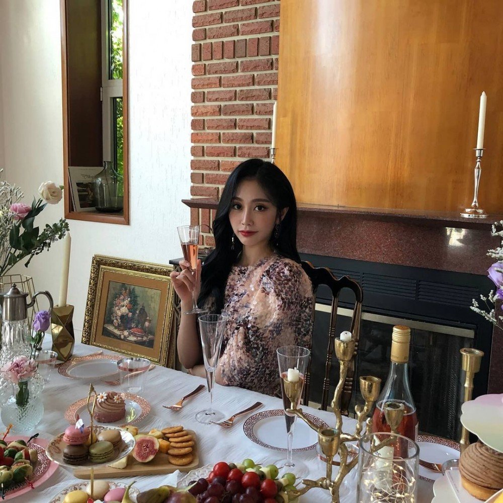 고급진 느낌나는 러블리즈 지수 인스타 사진