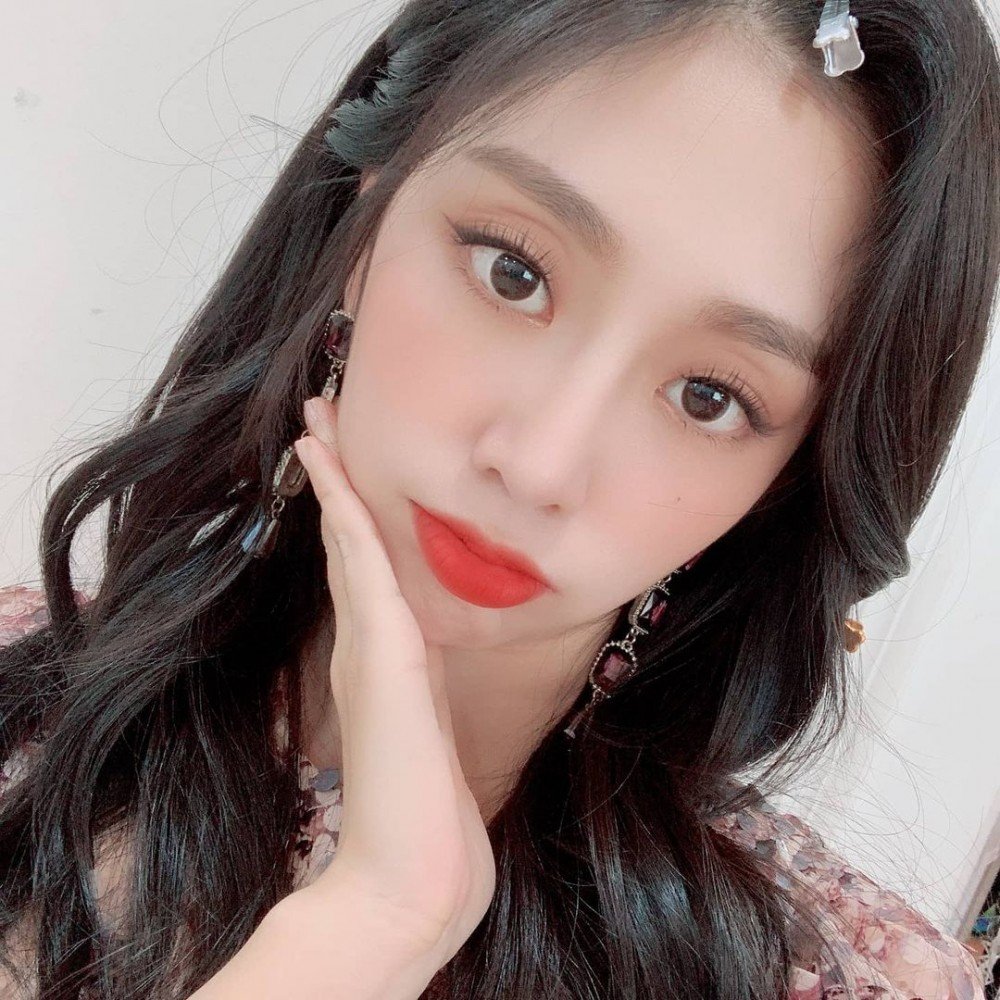 고급진 느낌나는 러블리즈 지수 인스타 사진