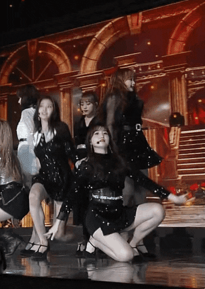 16327091670247.gif