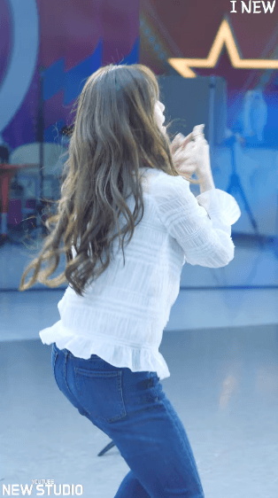 16327091923713.gif